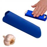 Rolo Descascador de Alho em Silicone Azul Fackelmann