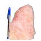 01 Cristal Rosa Pedra Pé Serrado Natural 1 a 2Kg 18cm Tipo B 01 Cristal Rosa Pedra Pé Serrado Natural 1 a 2Kg 18cm Tipo B