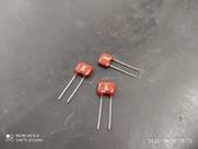 10x Capacitor Mica Prata 20pf/100v 5% Cm1 Icl 10x Capacitor Mica Prata 20pf/100v 5% Cm1 Icl