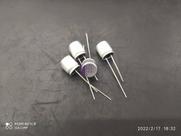 1x Capacitor Eletrolítico 560uf/4v 105º 8x9mm Solido