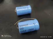 2x Capacitor Eletrolitico 750uf/50v Axial 85 26x55mm