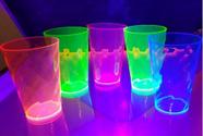 30 Copos Caldereta Twister Neon 500ml Sem Personalização