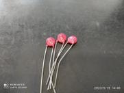 3x Varistor V150za05 = Z150 = S05k92v 5mm 92v Ge