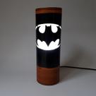 Abajur Luminária de mesa infantil Super Heróis Símbolo do Batmam Abajur Luminária de mesa infantil Super Heróis Símbolo do Batmam