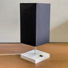 Abajur luminaria de Mesa Quadrado Aluminio Branco bivolt + Cúpula Tecido Algodão Preto
