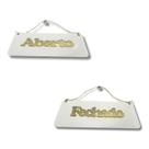 Aberto/Fechado em Acrílico - Branco com Dourado