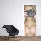 Adesivo de Porta Fotógrafa Nua 02