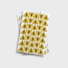 Adesivo de Sinalização Triangular Perigo Caveira 3x4cm Adesivo de Sinalização Triangular Perigo Caveira 3x4cm
