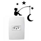Adesivo interruptor tomada parede menino lua e estrelas