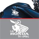 Adesivo sem resina na honda do grau
