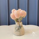 Adorno Infantil - Vaso de Tulipa Crochê