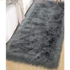 Alfombra LOCHAS 60x120 cm de Piel Sintética Suave y Esponjosa Gris Oscuro Alfombra LOCHAS 60x120 cm de Piel Sintética Suave y Esponjosa Gris Oscuro