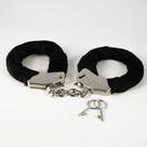 Algema de Metal com Pelúcia Preta para Conforto