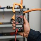 Alicate Amperímetro Digital Portátil Preta Instrumento de Medição Elétrica Profissional