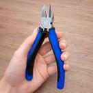 Alicate de Corte Diagonal de Precisão 150mm 6 Azul em Aço Inox com Cabos Emborrachados Alicate de Corte Diagonal de Precisão 150mm 6 Azul em Aço Inox com Cabos Emborrachados