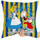 Almofada 45x45 cheia Alice e lebre maluca desenho