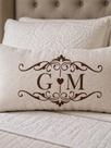 Almofada Bordada Decorativa 50x30 Retangular Duas Letras Cor do Bordado:Marrom