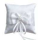 Almofada de aliança de casamento elegante com laço e pérolas brancas