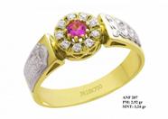 Anel de Formatura Queen Ouro 18k Amarelo com Detalhes em Ouro Branco Rubi e Brilhante Zircônias Anel de Formatura Queen Ouro 18k Amarelo com Detalhes em Ouro Branco Rubi e Brilhante Zircônias