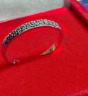 Anel Diamantes 1 mm Ouro Branco 18 Kilates 1.40 Gramas topo 3 mm