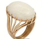 Anel oval branco opala com banho de ouro tamanho 20