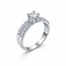 Anel Solitário em Prata 925 com Zircônias - Design Exclusivo Anel Solitário em Prata 925 com Zircônias - Design Exclusivo