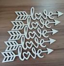 Aplique Love com Flecha - 50 Unidades em MDF Branco
