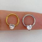 Argola aço circular heart clicker dourada com zircônia
