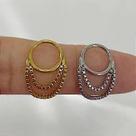 Argola aço daith chain clicker - dourada com detalhe de correntinhas