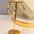 Argola guirlanda com fecho italiano banhada em ouro 18k Argola guirlanda com fecho italiano banhada em ouro 18k