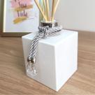 Aromatizador Ambiente Difusor de Varetas Decoração Sala Lavabo Banheiro Lavabo Pingente Decoração Sala-Organizador-Branco e Prata