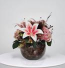 Arranjo Com Flores Artificiais Lírios Vaso Terrário de Vidro