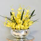 Arranjo de Flores Artificiais Amarelas no Vaso Prateado Formosinha