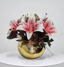 Arranjo de Flores Lírios Artificiais e Vaso Dourado Luxo