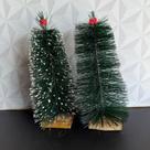 Árvore de natal pinheiro verde ou nevado 40cm com pé de gesso para decoração