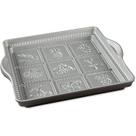 Assadeira Nordic Ware English Shortbread 9x9in, antiaderente