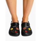Babuche Moleca Feminina com Pins Divertidos Preto e Off White Babuche Moleca Feminina com Pins Divertidos Preto e Off White