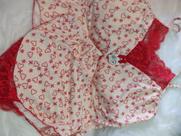 Baby Doll tamanho M - Estampado com renda vermelha.