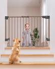 Baby Gate Cumbor 29-43" montado na parede sem barra inferior Baby Gate Cumbor 29-43" montado na parede sem barra inferior