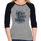 Baby Look Raglan The night is dark and full of terrors Manga 3/4 - Foca na Moda