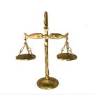 balança peixes toda bronze símbolo de direito justiça balança peixes toda bronze símbolo de direito justiça
