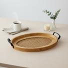 Bandeja Oval Madeira Rattan Trama Indiana Alça de Metal 54cm Bandeja Oval Madeira Rattan Trama Indiana Alça de Metal 54cm