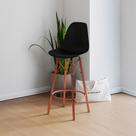 Banqueta Eames Tubo Ferro Cobre Assento Preto