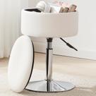 Banqueta otomana ajustável RUCUKEN Banqueta branca Cadeira de maquiagem para sala de maquiagem Cadeira para banqueta com armazenamento Bancos de maquiagem com armazenamento Cadeira giratória de maquiagem para banheiro de material sintético