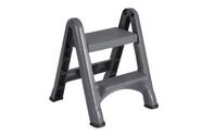 Banquinho Dobrável Rubbermaid Two-Step - 14 Polegadas - Cinza Banquinho Dobrável Rubbermaid Two-Step - 14 Polegadas - Cinza