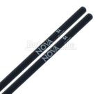 Baqueta Vic Firth Nova Series Hickory Black Padrão 5A Clássica Preta com Ponta de Madeira (7365)