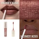 Batom Liquido Bitarra matte 4ml - HONEY KISS - longa duração,textura ultra fina,anti-craquelamento,multiuso potencializando a finalização de sua make. Batom Liquido Bitarra matte 4ml - HONEY KISS - longa duração,textura ultra fina,anti-craquelamento,multiuso potencializando a finalização de sua make.