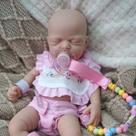 Bebê Reborn Boneca Realista Silicone Sólido 35cm Pode Tomar Banho Com Kit Conjunto de Roupa Chupeta Mamadeira e Pelúcia