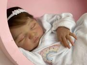 Bebê Reborn Laura Menina Dormindo Premium