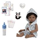 Bebê Reborn Masculino Cabelo Enrolado Roupão Panda e Itens